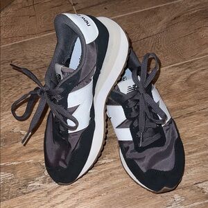 New balance 237 women’s 6 New without box grey black  white